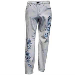 Miracle Jeans Divine Ankle Gray Embroidered Floral on sides Size 6